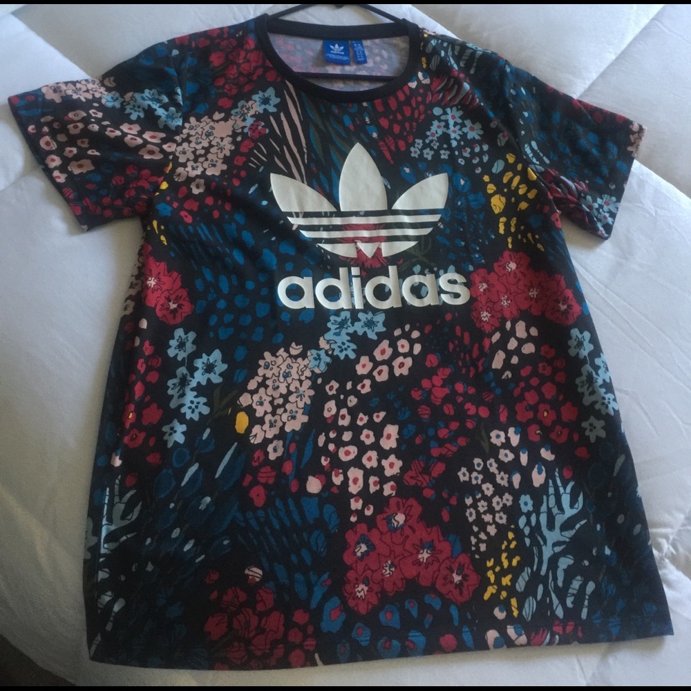 Adidas shirt and leggings Set